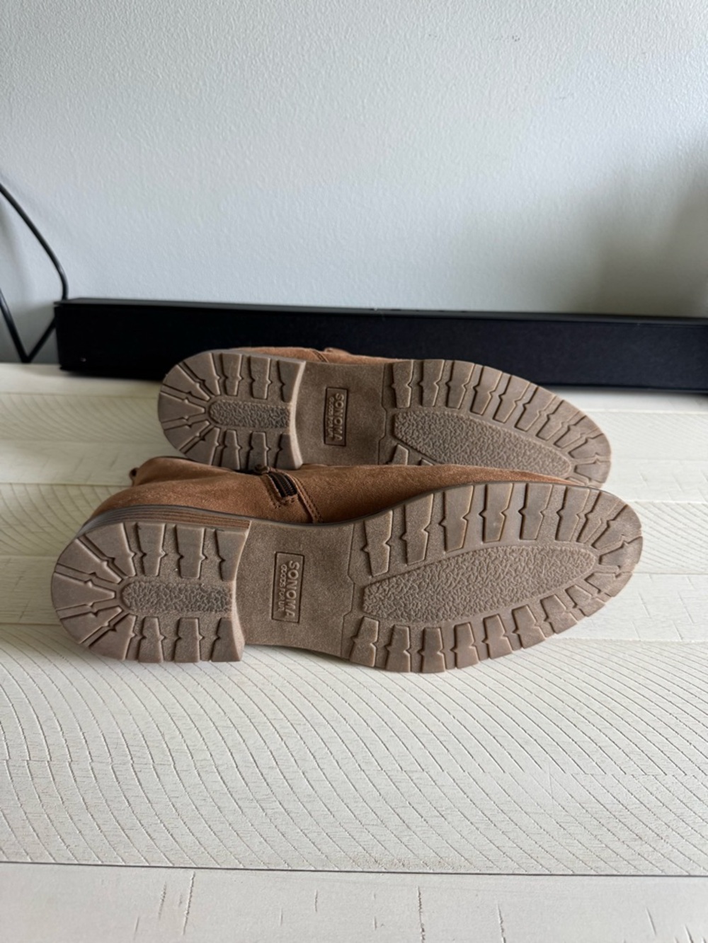 Women's Brown Suede Ankle Boots - Picture 3 of 3
